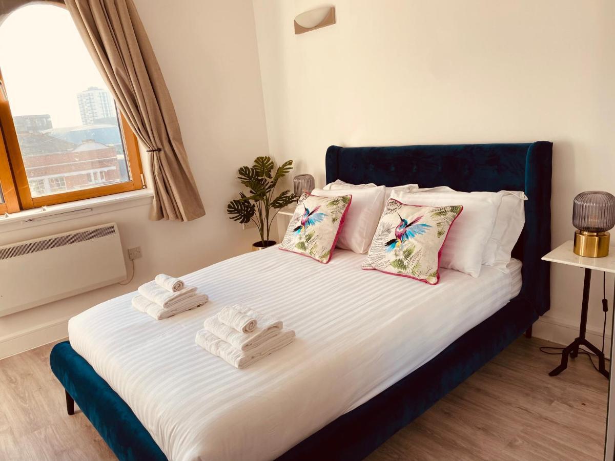 Spacious 2 Bedroom City Pad In Old Street Лондон Екстериор снимка